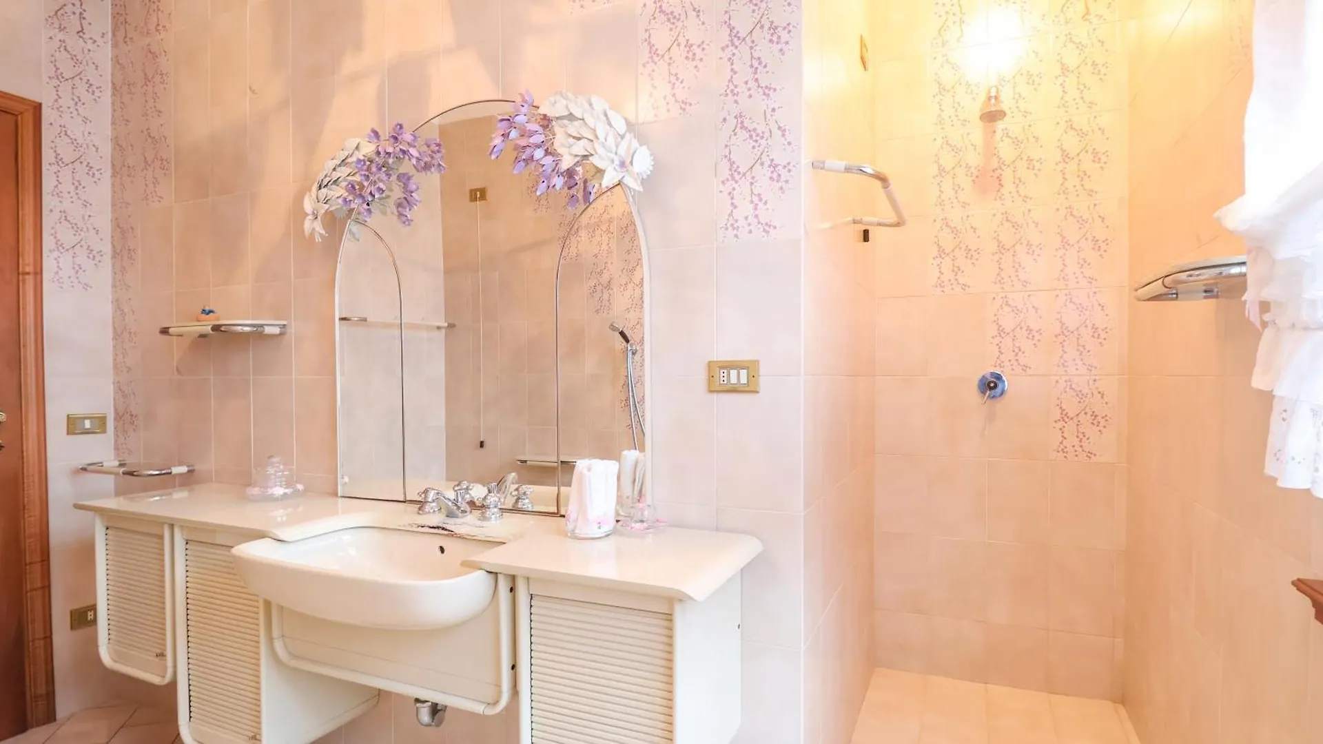 Villa Prestige - With Balconies Monsummano Terme Ιταλία