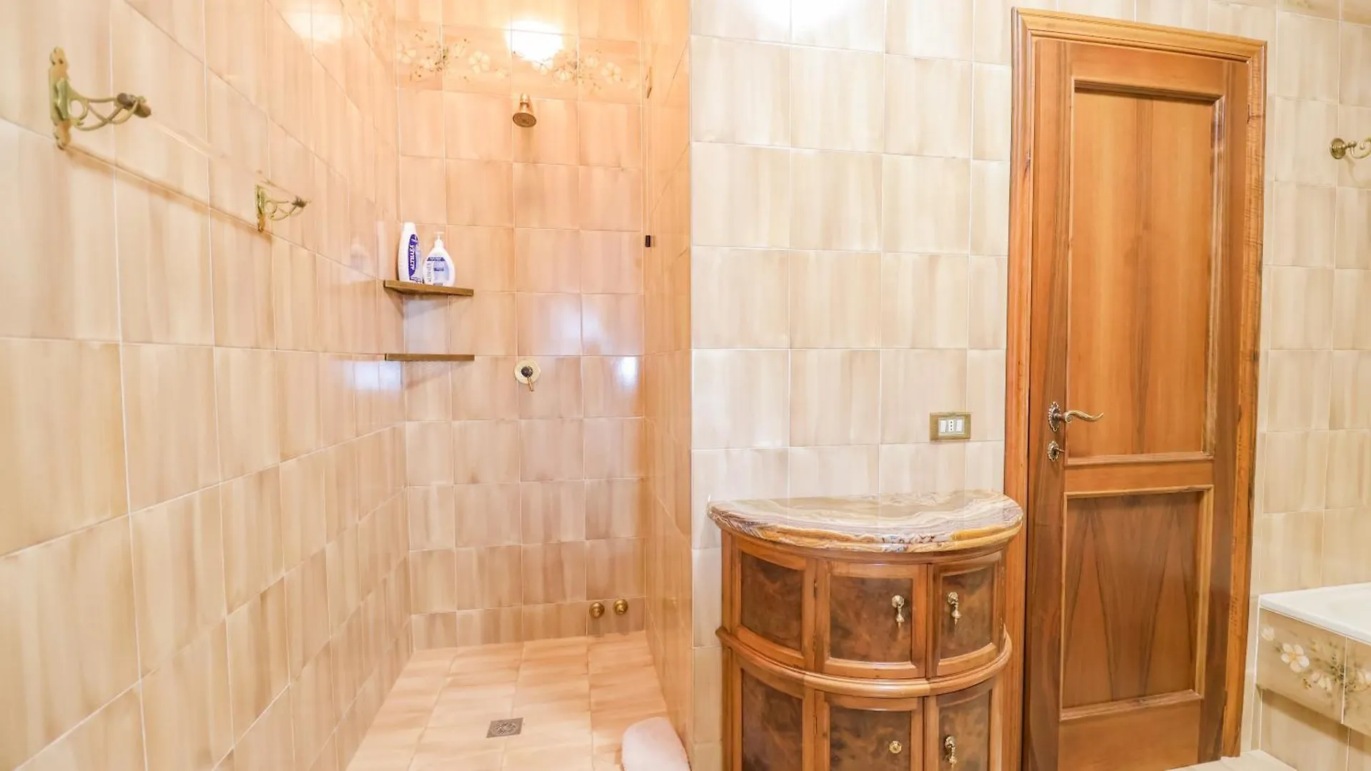 Villa Prestige - With Balconies Monsummano Terme
